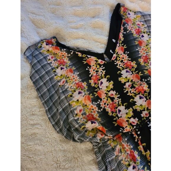 SOLD. Plaid and Floral Dress Candies - Picture 5 of 9